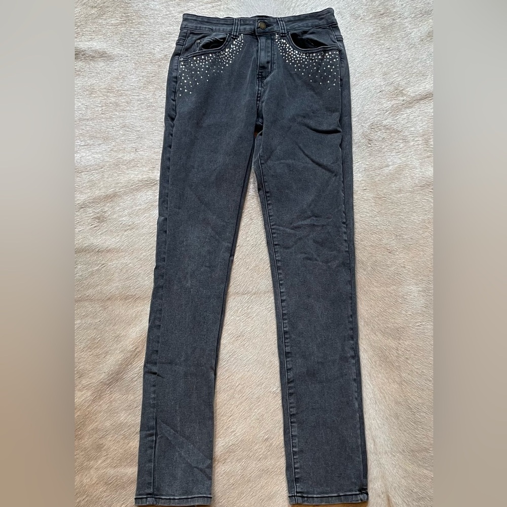 Bebe Gray Skinny Jeans with Distressed Look